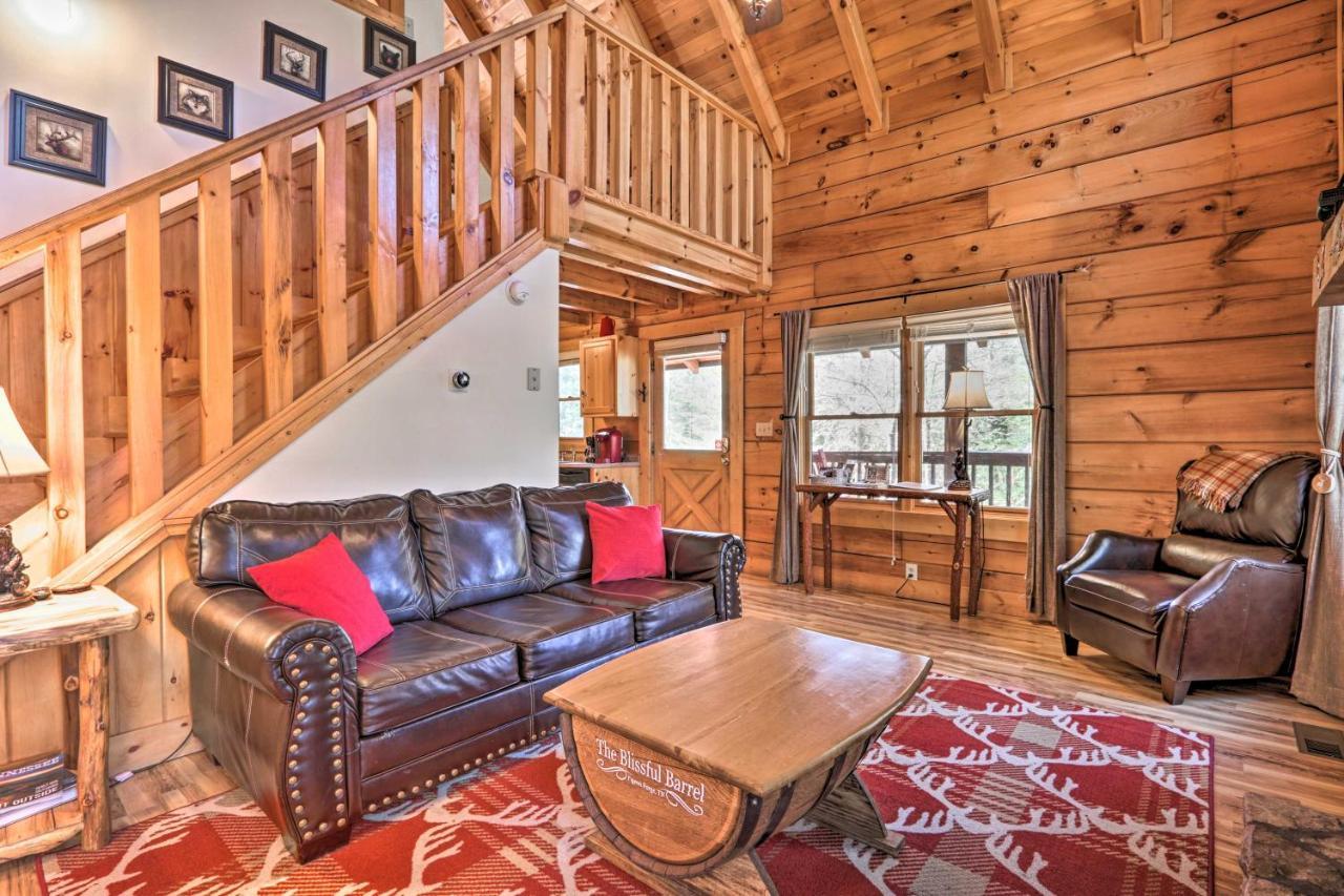 Cozy Cabin With Hot Tub In The Heart Of Pigeon Forge Vila Exterior foto
