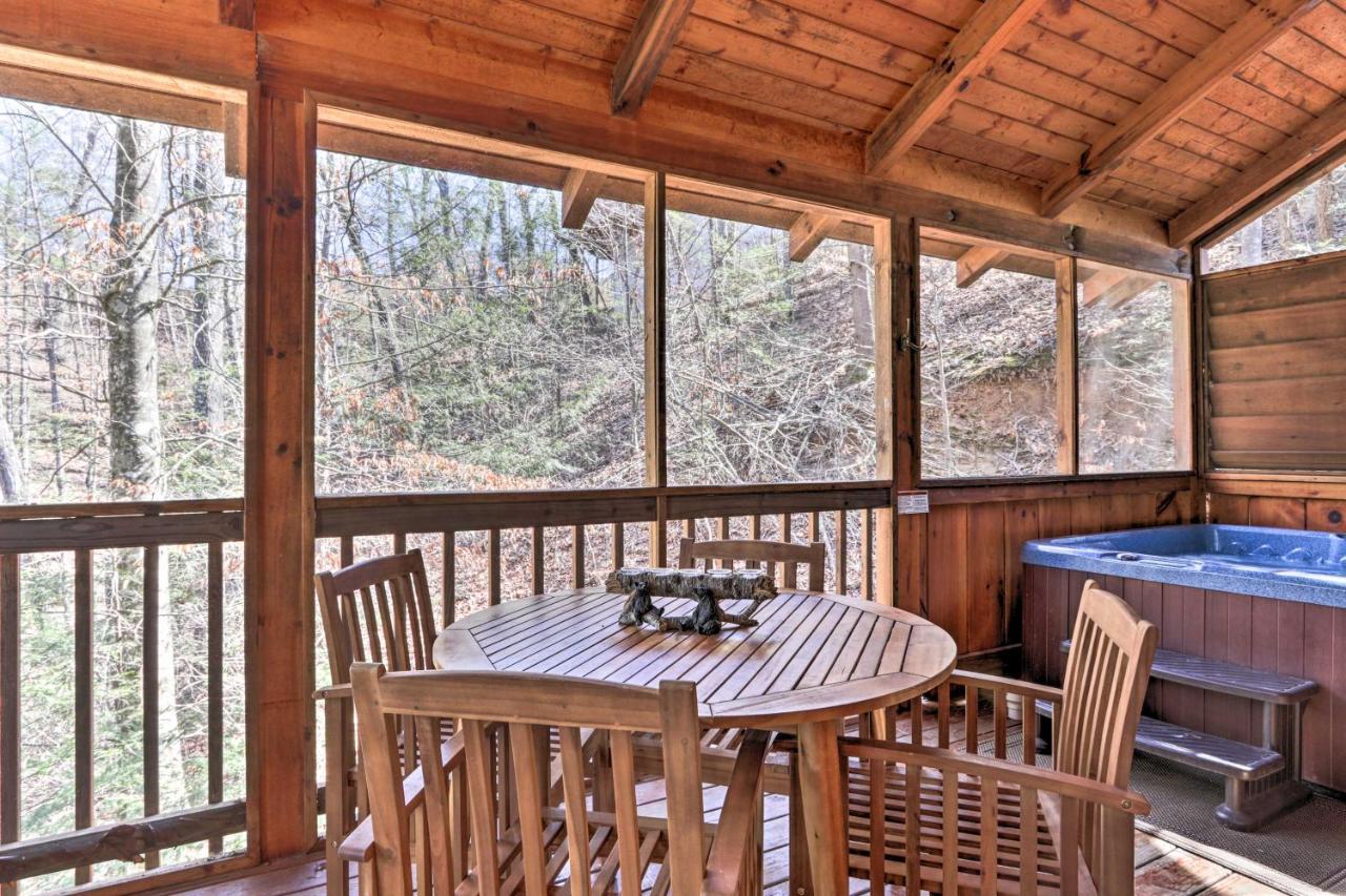 Cozy Cabin With Hot Tub In The Heart Of Pigeon Forge Vila Exterior foto