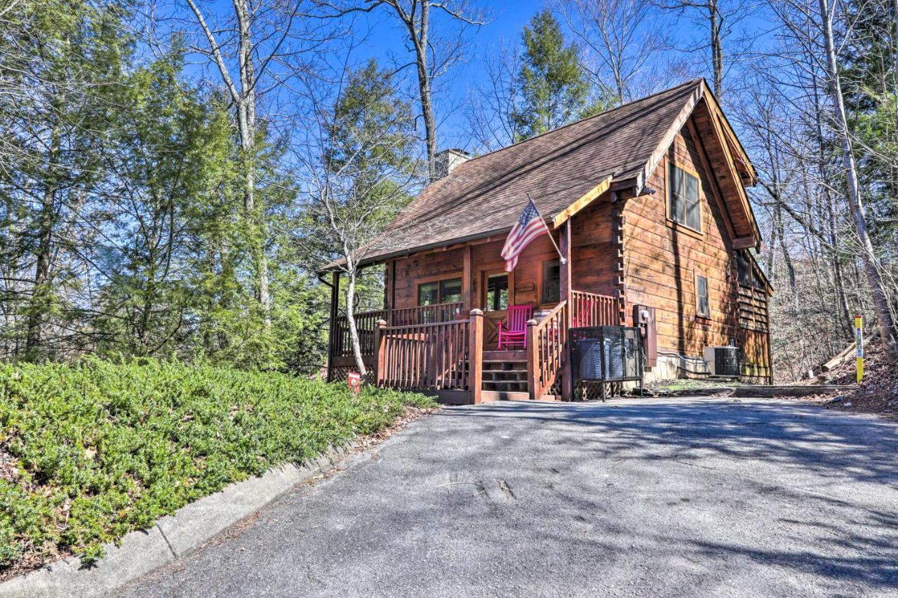 Cozy Cabin With Hot Tub In The Heart Of Pigeon Forge Vila Exterior foto