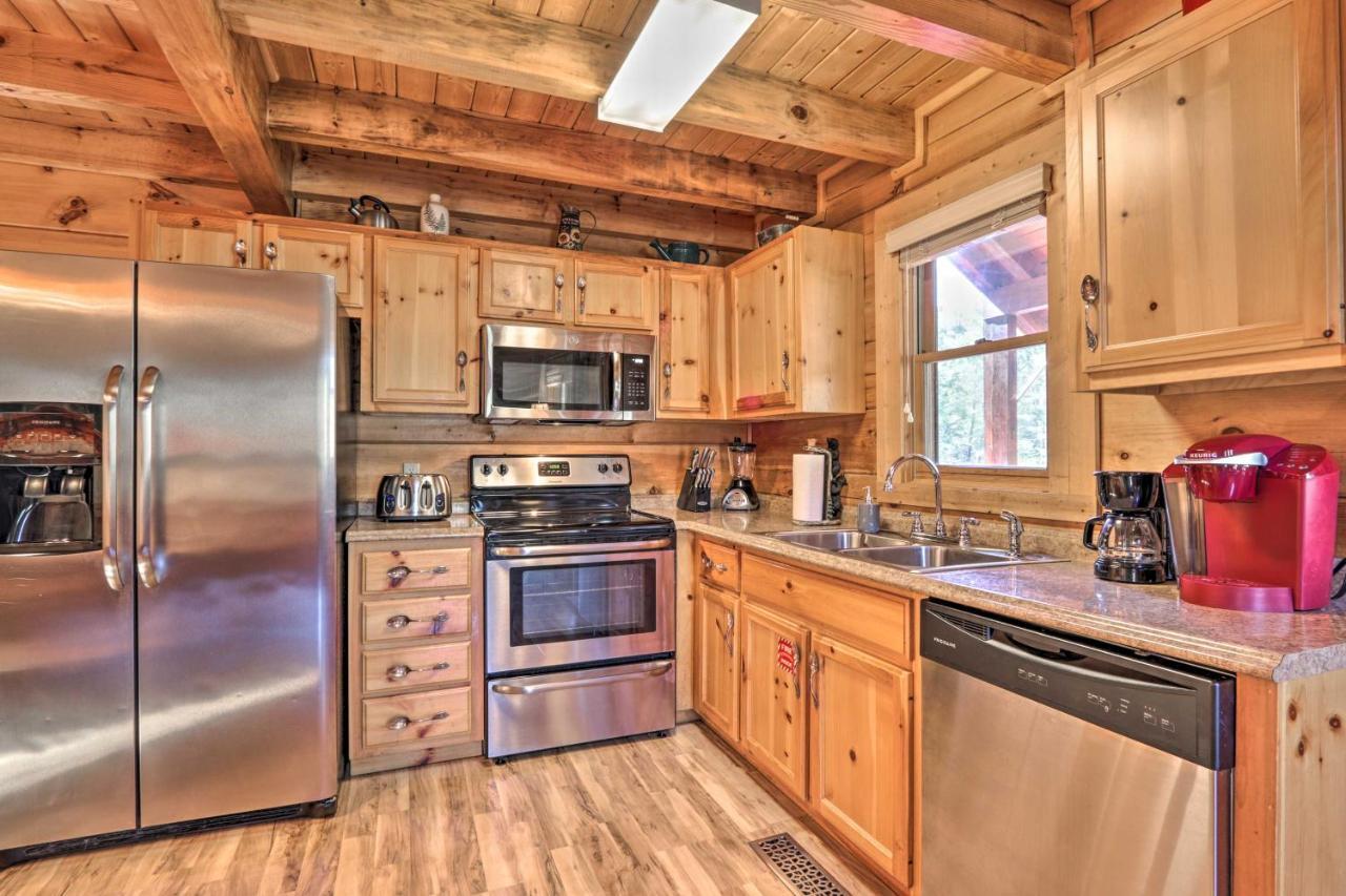 Cozy Cabin With Hot Tub In The Heart Of Pigeon Forge Vila Exterior foto