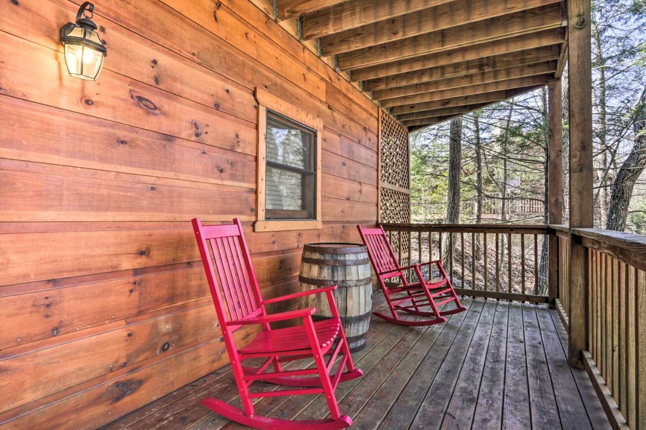 Cozy Cabin With Hot Tub In The Heart Of Pigeon Forge Vila Exterior foto