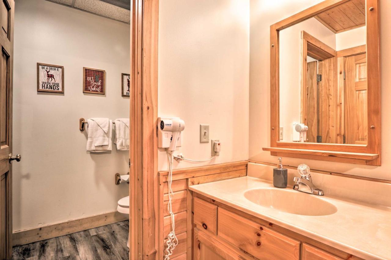 Cozy Cabin With Hot Tub In The Heart Of Pigeon Forge Vila Exterior foto